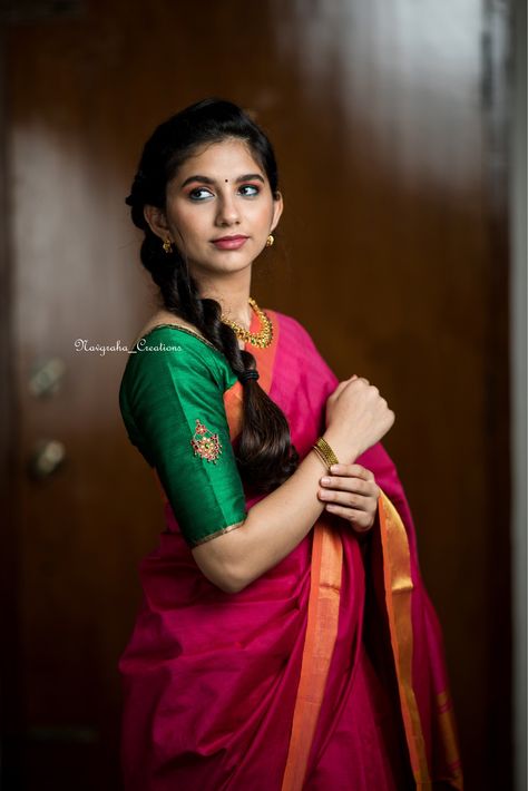 Poses On Saree, Grand Saree, Poses In Saree, Kerala Wedding Saree, Single Poses, Solo Poses, Saree Function, South Indian Wedding Saree, Bridal Pose