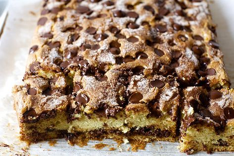 Sour Cream Chocolate Chip Coffee Cake, Chocolate Chip Coffee Cake, Chocolate Chip Cake Recipe, Crumb Cakes, Coffee Pairing, Chocolate Hazelnut Cake, Creative Dessert Recipes, Sour Cream Coffee Cake, Sour Cream Cake