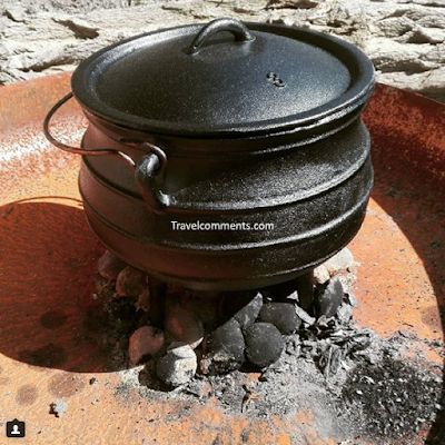 Oxtail Potjie Recipes South Africa, Oxtail Recipes Dutch Oven, Oxtail Potjiekos Recipes South Africa, Potjiekos Recipes South Africa, Potjie Recipes, Potjiekos Recipes, Oxtail Potjie, Beef Stews, Camp Oven