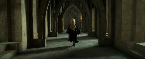 124 Of The Most Stunningly Perfect Shots From "Harry Potter" Luna Lovegood Aesthetic, Harry Potter Wall, Ravenclaw Aesthetic, Buku Harry Potter, Bellatrix Lestrange, Hogwarts Aesthetic, Slytherin Aesthetic, Harry Potter Pictures, Ginny Weasley