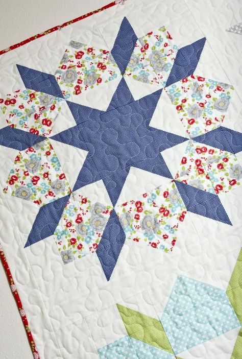 Texas Bar, Swoon Quilt, Fat Quarter Quilt, Moda Fabric, Country Quilts, Pretty Quilt, Star Quilt Blocks, Star Quilts, Quilting Techniques