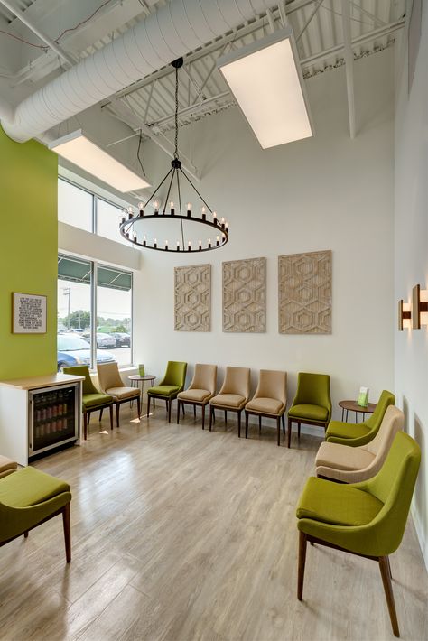 Waiting Room Design Medical, Clinic Waiting Area, Office Lobby Design, Chiropractic Office Design, Doctor Office Design, Orthodontic Office, Waiting Room Design, Medical Office Decor, Office Waiting Rooms