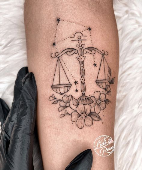 Libra Zodiac Tattoos, Tatuaje Cover Up, Shoulder Blade Tattoo, Astrology Tattoo, Horoscope Tattoos, Libra Tattoo, Scale Tattoo, Cool Wrist Tattoos, Silhouette Tattoos