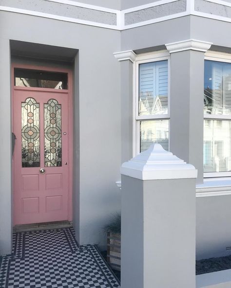 Jasmin’s Home Reno on Instagram: “Our front door is now pink! What do you think of the colour?? . . . . . . . . . . . . . #pinkdoor #frontdoor #frontdoordecor #pink…” Victorian Front Door, Pink Front Door, Victorian Terrace House, Pink Door, Grey Houses, House Front Door, Beach Shack, Casa Exterior, Victorian Terrace