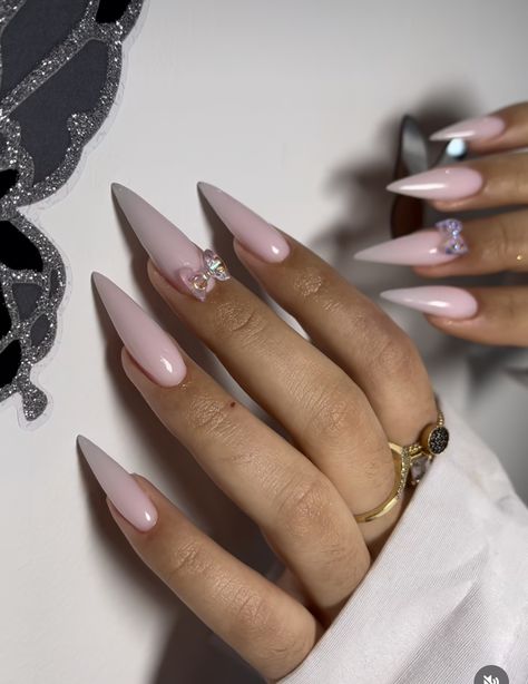 Nude Stilletos Nails, Pink Long Almond Nails, Baby Pink Stiletto Nails, Long Acrylic Nails Almond, Pink Acrylic Nails Almond, Aesthetic Nailpolish, Long Almond Nails Designs, Classy Stiletto Nails, Almond Long Nails