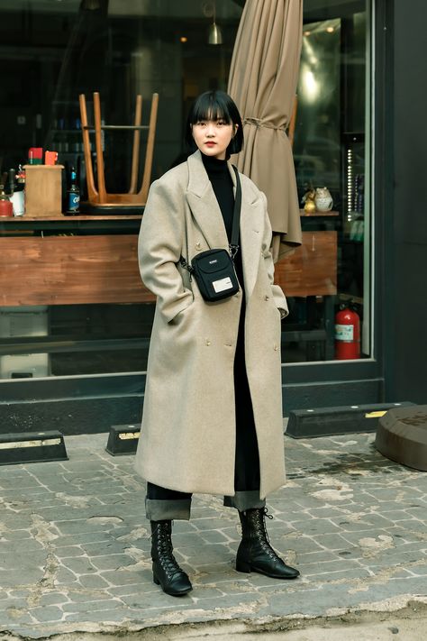 Japanese Women Fashion Style, Japan Street Fashion Women, Korean Street Fashion Winter, Japan Street Style Women, Japanese Street Fashion Women, Japanese Fashion Winter, Korean Street Fashion Women, Japan Street Fashion, Japanese Winter Fashion