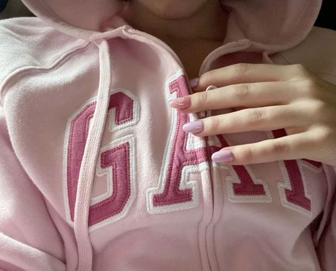 Gap Sweater Aesthetic, Pink Gap Zip Up Hoodie, Gap Sweaters Zip Up, Cute Gap Hoodie, Pink Gap Zip Up, Pink Zip Hoodie, Gap Pink Hoodie, Gap Outfits Aesthetic, Pink Gap Hoodie Outfit