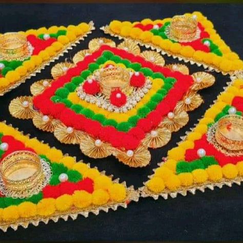 Pompom Rangoli Designs, Designer Rangoli, Diwali Items, Diya Holder, Colour Kolam, Diwali Diyas, Diwali Ideas, Diwali Activities, Baby Jewelry Gold