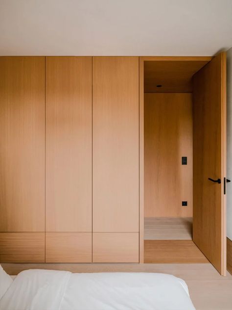 Timber joinery "gently cocoons" inhabitants in Gdańsk apartment by ACOS Timber Joinery, Apartment Entrance, Tribeca Loft, Live Work Space, Timber Screens, Minimal House, Trough Sink, Timber Windows, Interior Minimalista