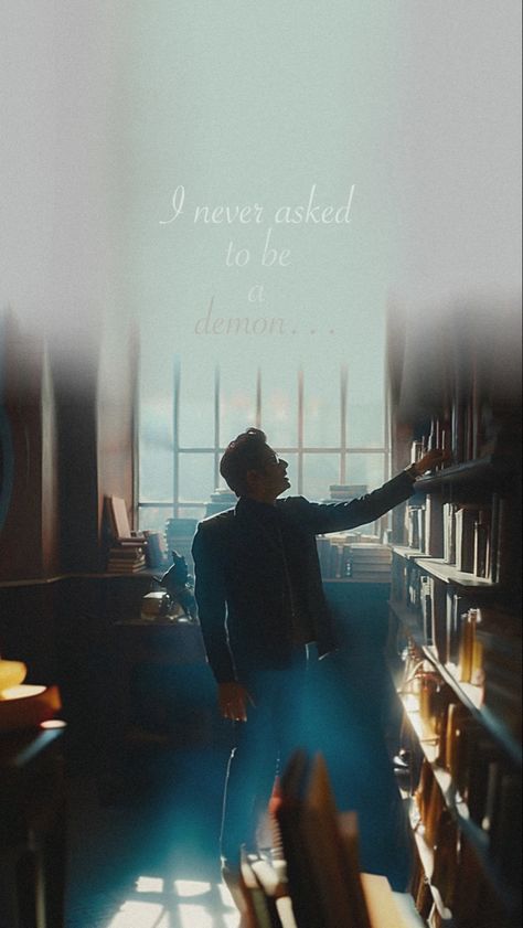 Good Omens Wallpaper Crowley, Good Omens Ineffable Husbands Wallpaper, Jealous Crowley Good Omens, Good Omens 2 Wallpaper, Good Omens Homescreen, Good Omen Wallpaper, Good Omens Computer Wallpaper, Aziracrow Wallpaper, Crowley Wallpaper Good Omens