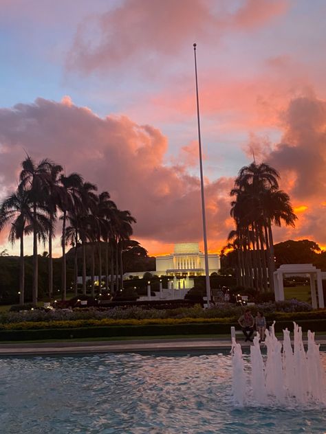 honolulu hawaii temple Hawaii Temple, Church Pictures, Hawaii Trip, Lds Temple, Lds Temples, I Have A Dream, Honolulu Hawaii, Simple Things, Hawaii Travel