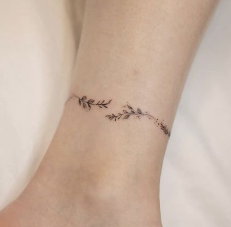 Delicate Wrap Around Wrist Tattoo, Anklet Designs Tattoo, Wrap Tattoo Ankle, Floral Vine Ankle Tattoo, Dainty Anklet Tattoo, Anklet Bracelet Tattoo, Feminine Bracelet Tattoo, Minimalist Bracelet Tattoo, Delicate Vine Tattoos For Women