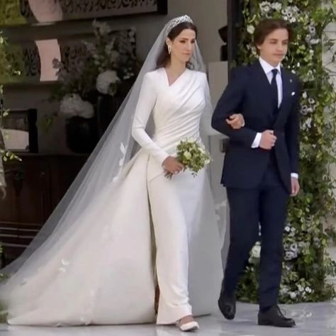 Crown Prince Hussein of Jordan is married! Glittering royal wedding takes place in Amman | Tatler Prince Hussein Of Jordan, Dior Gown, Queen Margrethe Ii, King Abdullah, 30th Wedding Anniversary, Princess Victoria Of Sweden, Queen Rania, Crown Princess Victoria, Crown Princess Mary