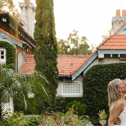 Sydonie Mansion Weddings on Instagram: "When you sneak away in the gardens 😭 Photographer: @jessicajonesphotographs Coordinator: @trulyyourscoordinator Video: @meetthegarrs Dress: @oneandonlybridal_ Hair and mua: @leacakesmua Bride: @kendallmclaren_" Sydonie Mansion, Mansion Weddings, Mansion Wedding, Mansion, Wedding Planning, Wedding Photos, Weddings, Photographer, Hair