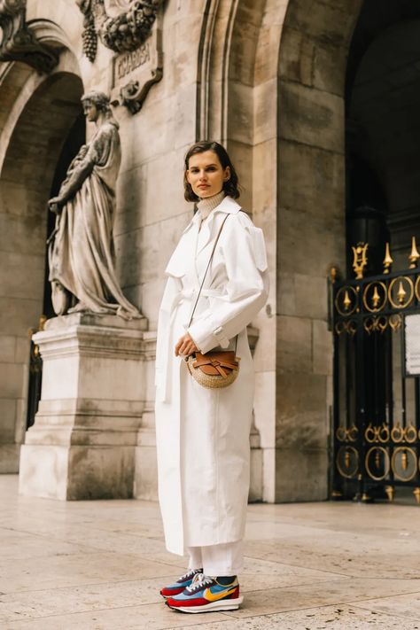 Ysl Sweatshirt, Bright Sneakers, Emily Didonato, Athleisure Trend, Elle Macpherson, Vintage Ysl, Collage Vintage, Rosie Huntington Whiteley, Fashion Weeks