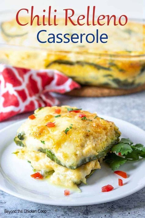 When you're in the mood for a comforting and homemade meal, look no further than this chili relleno casserole. This easy and quick dish is the best combination of flavors and simplicity, perfect for dinner or lunch. Savor the taste of this comfort food that's as simple to make as it is delicious. Chili Relleno Chicken Casserole, Chili Rellenos Casserole Recipe, Chile Relleno Recipe, Chili Relleno Casserole, Relleno Casserole, Chile Relleno Casserole, Chili Casserole, Food Sides, Classic Chili