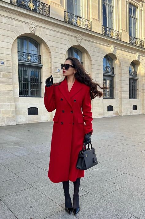 Burgundy Christmas Outfit, Red Coat Outfit Winter, Red Coat Outfit, Trent Coat, Chic Formal Dress, Winter Layering Outfits, Red Overcoat, Elegant Christmas Party, Christmas Party Dresses