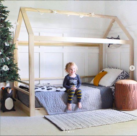 Playhouse Loft Bed, Queen Size Canopy Bed, Twin House Bed, Toddler Bedroom Ideas, Toddler Floor Bed, House Frame, House Frame Bed, Boy Toddler Bedroom, Kid Bedrooms