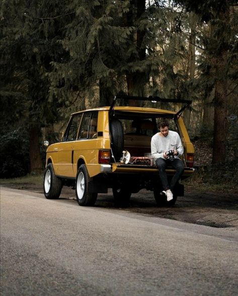 Old Range Rover, Range Rover V8, Garage Workshop Plans, Perfect Gentleman, Sick Cars, Range Rover Supercharged, Range Rovers, Range Rover Classic, Modern Men