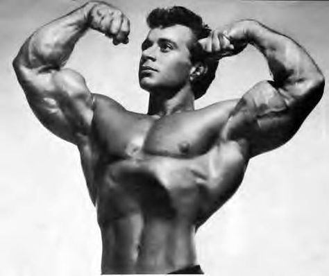 Freddy Ortiz Posters For Men, Gym Posters, Steve Reeves, Leg Press Machine, Bodybuilding Pictures, Bodybuilding Nutrition, Bodybuilders Men, Natural Bodybuilding, Aerobics Workout