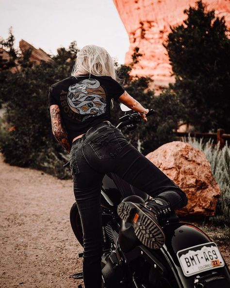 ✖️Worry less, Ride more✖️ @jasperkeysapparel 📸 @sixpounders @hellboundhalfwolf | Instagram Biker Girlfriend Outfits, Biker Girlfriend Aesthetic, Biker Girlfriend, Girlfriend Outfits, Girlfriend Aesthetic, Motorcycle Aesthetic, Biker Aesthetic, Biker Lifestyle, Worry Less