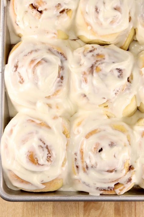 Homemade Cinnamon Rolls are incredibly soft with a gooey cinnamon filling and cream cheese icing. Our family favorite recipe that is a must have for weekend mornings and holiday gatherings. Cinnamon Roll Frosting, Overnight Cinnamon Rolls, Easy Cinnamon Rolls Recipe, Cinnamon Rolls From Scratch, Cinnamon Roll Icing, Cinnabon Cinnamon Rolls, Cinnamon Roll Cheesecake, Cinnamon Filling, Cinnamon Roll Recipe Homemade