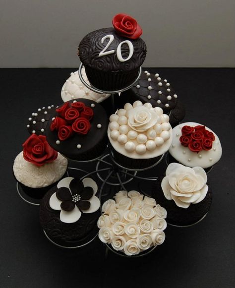 Burgundy Cupcakes, Wedding Anniversary Cupcakes, 20th Anniversary Ideas, 25th Wedding Anniversary Cakes, Anniversary Cupcakes, 20th Wedding Anniversary, Vintage Cupcake, Wedding Anniversary Cakes, Fancy Cupcakes