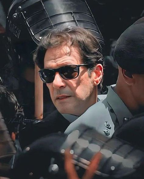 Imran Khan Images, Imran Khan Pics For Dp, Imran Khan Wedding, Imran Khan Cricketer, Pti Pakistan, Imran Khan Video, Beautiful Short Quotes, Imran Khan Pic, Imran Khan Photos