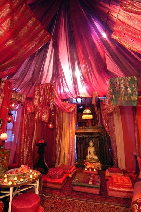 Cozy Room Nest Ideas for Lazy Humans Like Me (4) Character Moodboard, Indian Decoration, Tent Room, Deco Boheme Chic, Red Tent, Attic Renovation, Red Rooms, Attic Rooms, Bohemian Bedroom