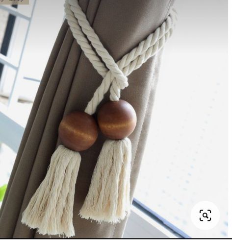 Curtain Tie Backs Diy, Pola Macrame, Curtains Ideas, Curtain Holder, Macrame Curtain, Rope Crafts, Curtain Ties, Macrame Ideas, Macrame Decor