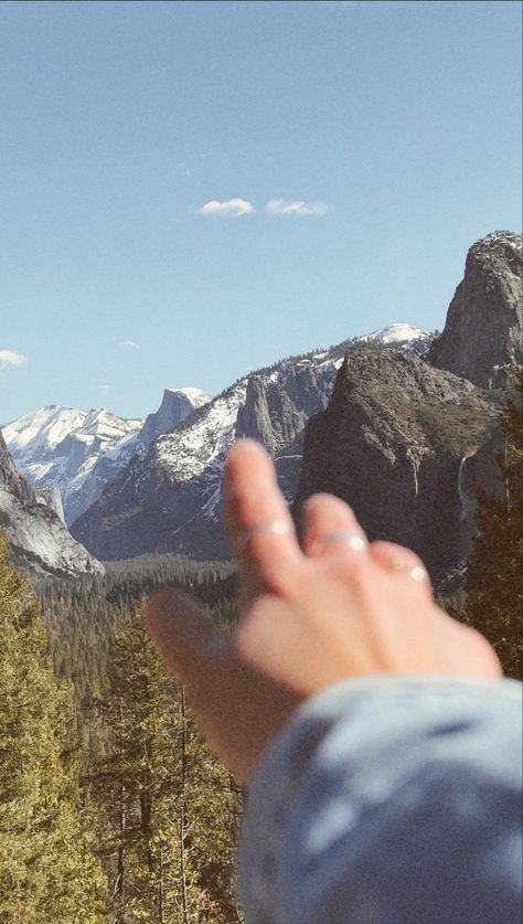 Aesthetic Pictures Mountains, 2024 Vision Board Hiking, Hiking Trip Aesthetic, Vision Board Hiking, Hiking Vision Board, Nature Vision Board, Crunchy Granola Aesthetic, Travel Pov, Yosemite Aesthetic