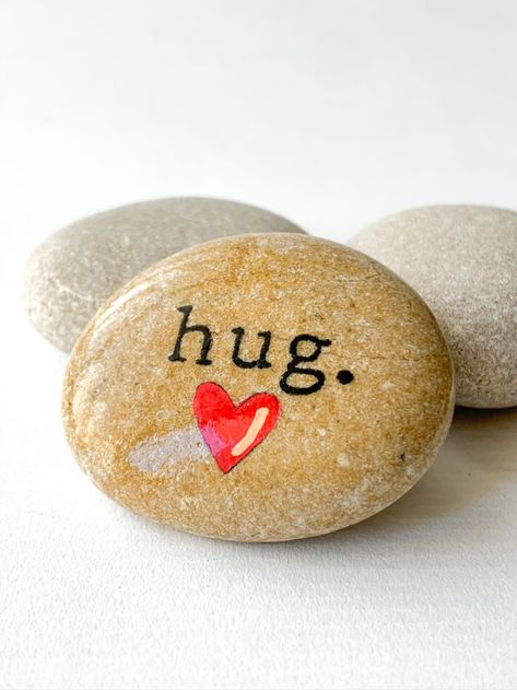 Handmade Pocket hug rock pebble stone gift for friend Hug Rock Painting, Sending Love And Hugs Thoughts, Pocket Hug Ideas Diy, Pocket Hug Rocks, Diy Pocket Hug, Pocket Hug Ideas, Worry Rocks, Affirmation Rocks, Small Rock Painting Ideas