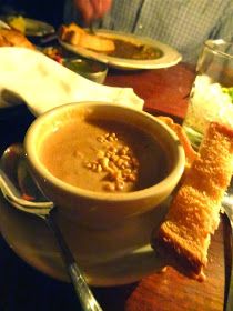 Scrumpdillyicious: The King's Arms Tavern: Colonial Williamsburg Taverns Recipe, Americana Food, Colonial Recipe, Peanut Soup, Colonial Williamsburg, Colonial Style, Custom Kitchen, Vintage Recipes, Soups And Stews