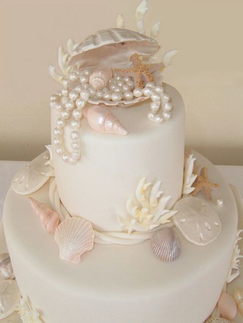 Seashell Cake Ideas, Aesthetic Mermaid Birthday Party, Ocean Cake Aesthetic, Mermaid Cake Aesthetic, White Mermaid Cake, Seashell Baby Shower Ideas, Ocean Smash Cake, Seashell Birthday Party Ideas, Pearl Baby Shower Ideas