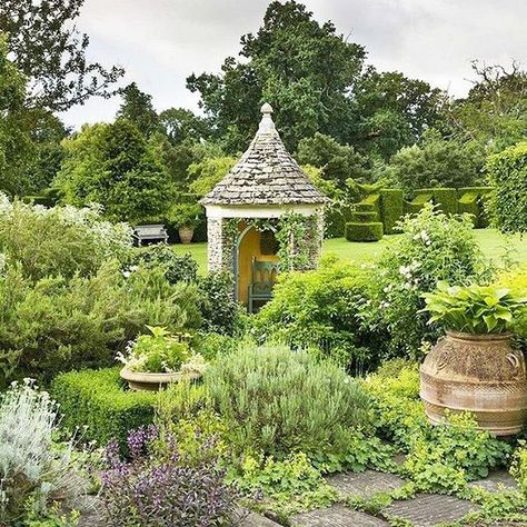 Highgrove House & Gardens, Tetbury, Gloucestershire, England. Highgrove Garden, Highgrove House, Garden Folly, Festival Garden, Garden Paradise, Famous Gardens, British Garden, House Gardens, Farm Tour