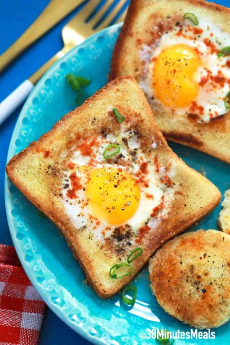 Egg Recipes For Dinner, Eggs In A Basket, Easy Egg Recipes, Creamy Recipes, Incredible Edibles, Recipe 30, 30 Minute Meals, Toast Recipes, Egg Recipes