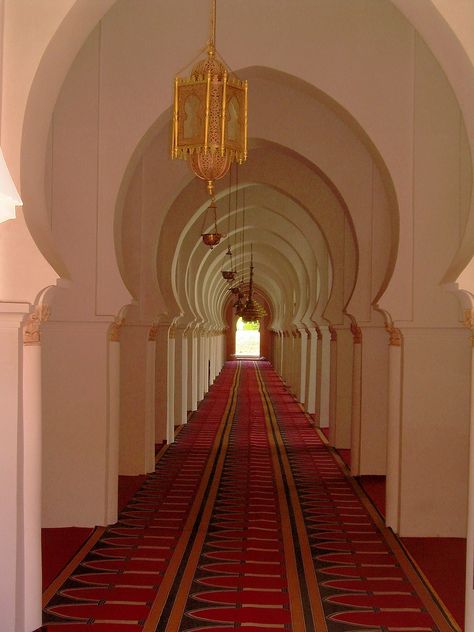 Marrakech, Koutoubia mosque Moorish Decor, Koutoubia Mosque, Arabian Decor, Moorish Architecture, Moroccan Homes, Beautiful Mosques, Deja Vu, Moroccan Design, Spanish Colonial