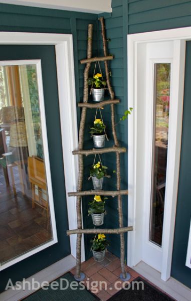 Now this is KOOL!!!  This will look terrific in any corner of your deck, or even in your garden.  LOVE.......D. Elevated Garden, Branches Diy, Diy Porch, Door Displays, A Ladder, Hanging Pots, Balcony Garden, Outdoor Projects, Dream Garden