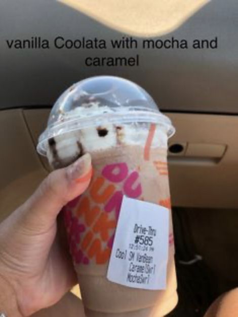 Mocha Dunkin Drinks, Dunkin Order Ideas, Dunkin Donuts Coffee Order Ideas, Dunkin Donuts Drinks Order, Dunkin Donuts Order Ideas, Dunkin Donuts Iced Coffee Order Caramel, Dunkin Donuts Coffee Order, Best Dunkin Donuts Iced Coffee Order, Dunkin Coffee Order Ideas