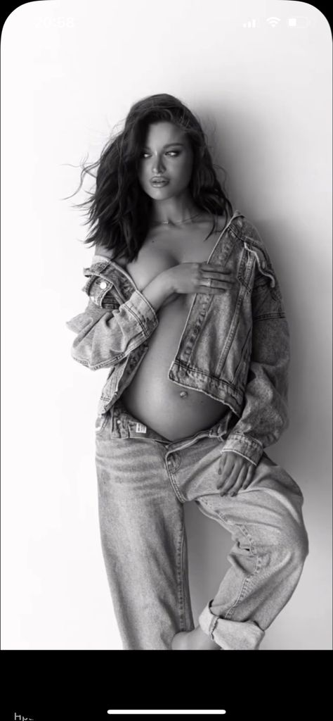 Vogue Maternity Photography, Black Back Drop Photoshoot Ideas, Maternity Photoshoot In Nursery, Maternity Photos Denim, Boy Maternity Shoot Picture Ideas, Studio Maternity Shoot Jeans, Denim On Denim Maternity Photos, Fitness Maternity Shoot, Chic Maternity Shoot