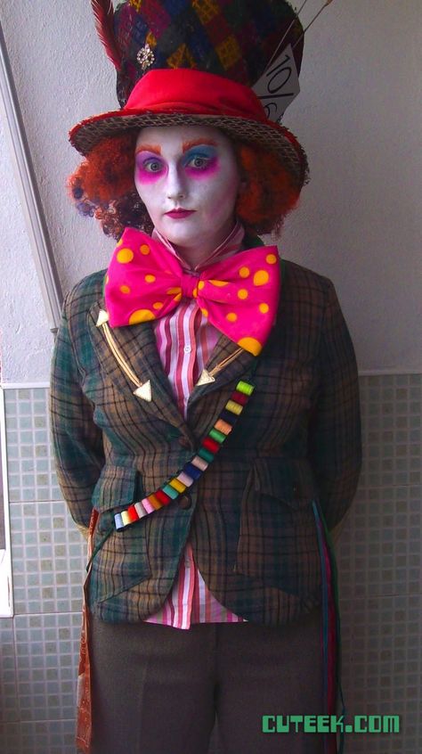 DIY Mad Hatter Costume Alice in Wonderland Mad Hatter Costume Ideas, Diy Mad Hatter Costume, Mad Hatter Pictures, Mad Hatter Costume Female, Diy Mad Hatter Hat, Mad Hatter Diy Costume, Hatter Makeup, Mad Hatter Makeup, Shrek Costumes