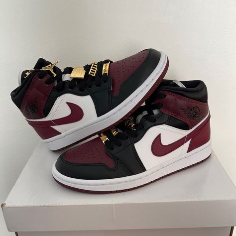 Size 6w/4.5y-Women’s Jordan 1 Mid Se Gold Pendants 2020 Cz4385-016 *New Defects* Feel Free To Ask Any Questions *Missing Left Jumpman Pendant*, *Damaged Box* Price Is Reflected Nike Air Jordens, Jordans Red, Mid-top Jordan Shoes With Red Sole For Sports, Burgundy Jordans, University Red Mid-top Jordan Shoes For Streetwear, Nike Red Mid-top Jordan Shoes, Jordan Mid-top Shoes With Red Sole For Streetwear, Jordan High Heels, Sepatu Air Jordan