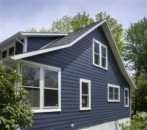 Ocean House Exterior, Hardy Plank, House Siding Options, Siding Colors For Houses, Cement House, Hardy Plank Siding, Lakefront Cottage, Shingle House, Cottage Exteriors