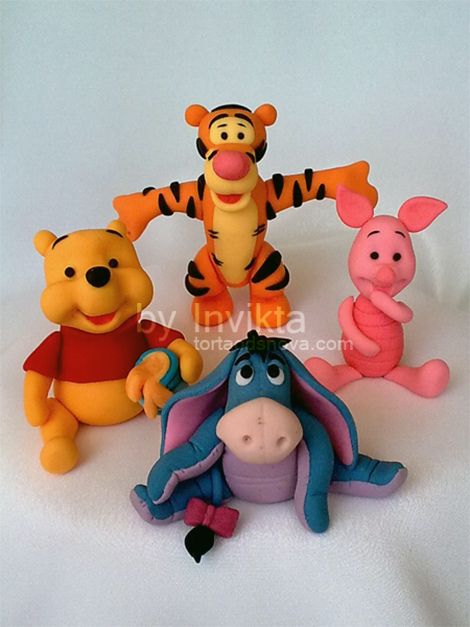 Winnie the Pooh and friends — 3D Figures via cake central Winnie The Pooh Cake, Winnie The Pooh And Friends, Pooh And Friends, Winnie The Pooh Birthday, Fondant Animals, Fondant Cake Toppers, Animal Cakes, Winnie The Pooh Friends, Pola Amigurumi