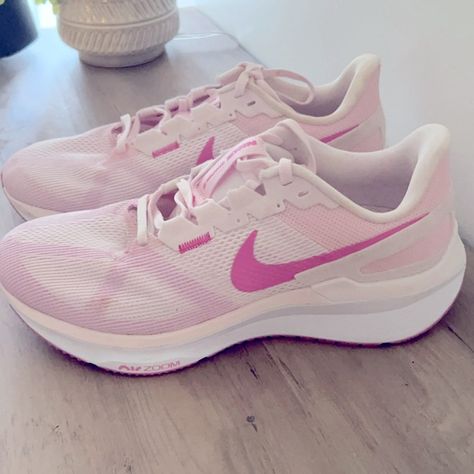 Pink Nike running shoes 8.5W Pink Nike Running Shoes, Pink Run, Nike Running Shoes, Pink Running Shoes, Pink Nike, Pink Nikes, Running Shoes Nike, Nike Running, Me Too Shoes