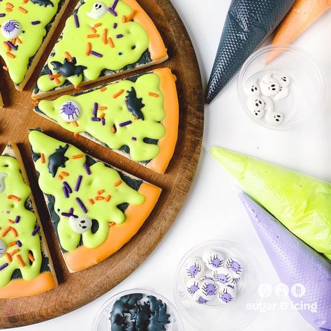 Decorated Halloween Cookies, Pizza Cookie, Halloween Sugar Cookies Decorated, Easy Halloween Cookies, Cookie Kits, Cookie Glaze, Pizza Kit, Halloween Pizza, Icing Transfers