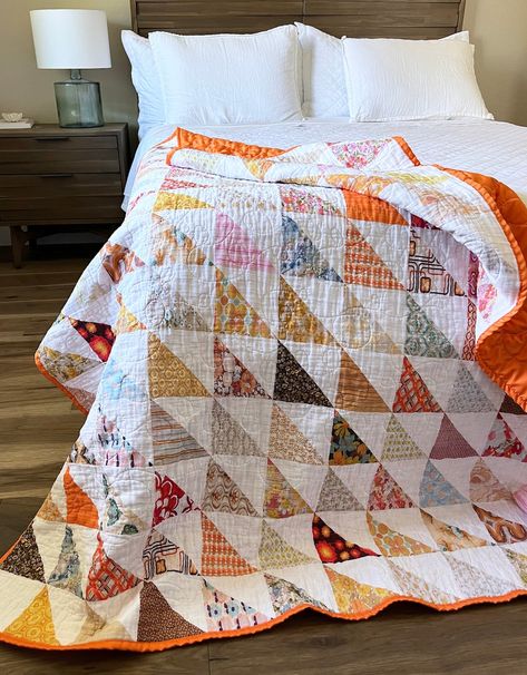 Handmade Vintage Half-square Triangles Whole Cloth Quilt - Etsy Australia Triangles Quilt, Square Quilts, Triangle Quilt Pattern, Whole Cloth Quilts, Quilt Modernen, The Quilt Show, Half Square Triangle Quilts, Cedar Chest, Half Square Triangle