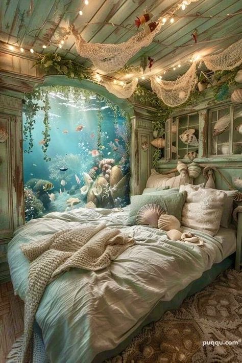 Beachy Textures, Antique Room Aesthetic, Underwater Bedroom, Bedroom Moody, Sea Bedrooms, Ocean Themed Rooms, Ocean Room Decor, Ocean Bedroom, Antique Room