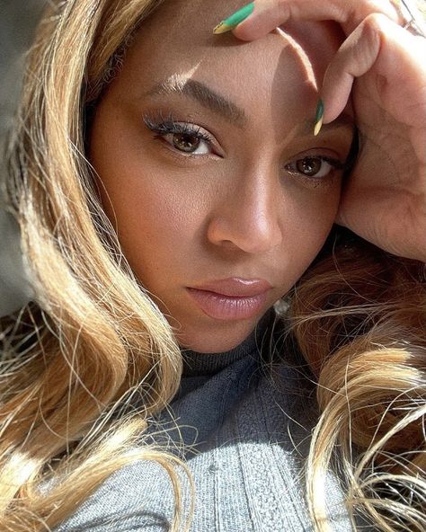 Beyonce Face, Beyonce Coachella, Beyonce Outfits, Beyonce Style, Beyoncé Giselle Knowles-carter, Beyoncé Giselle Knowles, Beyonce Queen, Online Photo Gallery, Queen Bey