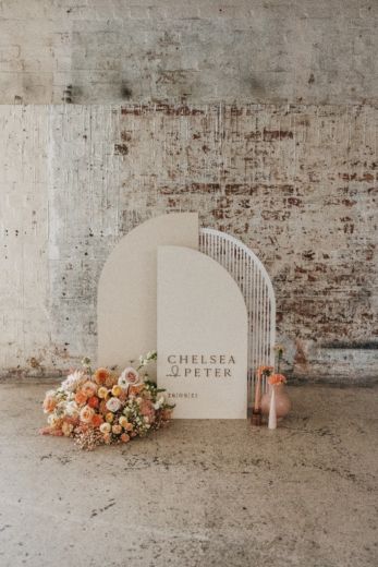 Simple Bridal Bouquet, Backdrops Ideas, Minimalist Dekor, Wedding Backdrop Design, Wedding Backdrop Decorations, 카드 디자인, The Modern Bride, Backdrop Design, Wedding Mood Board